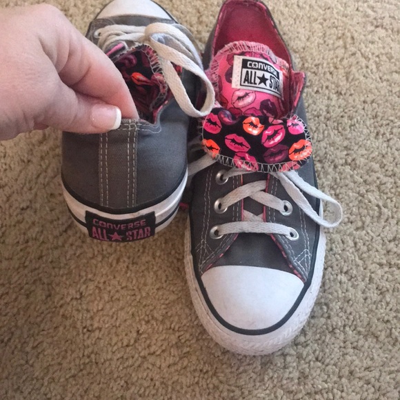 converse with lips
